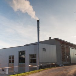 Unser Heizwerk in Frankenburg sorgt für saubere Verbrennung des nachwachsenden Rohstoffs